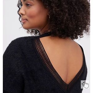 TORRID BLACK PULLOVER LACE TRIM V-NECK SWEATER SIZE 2 NWT